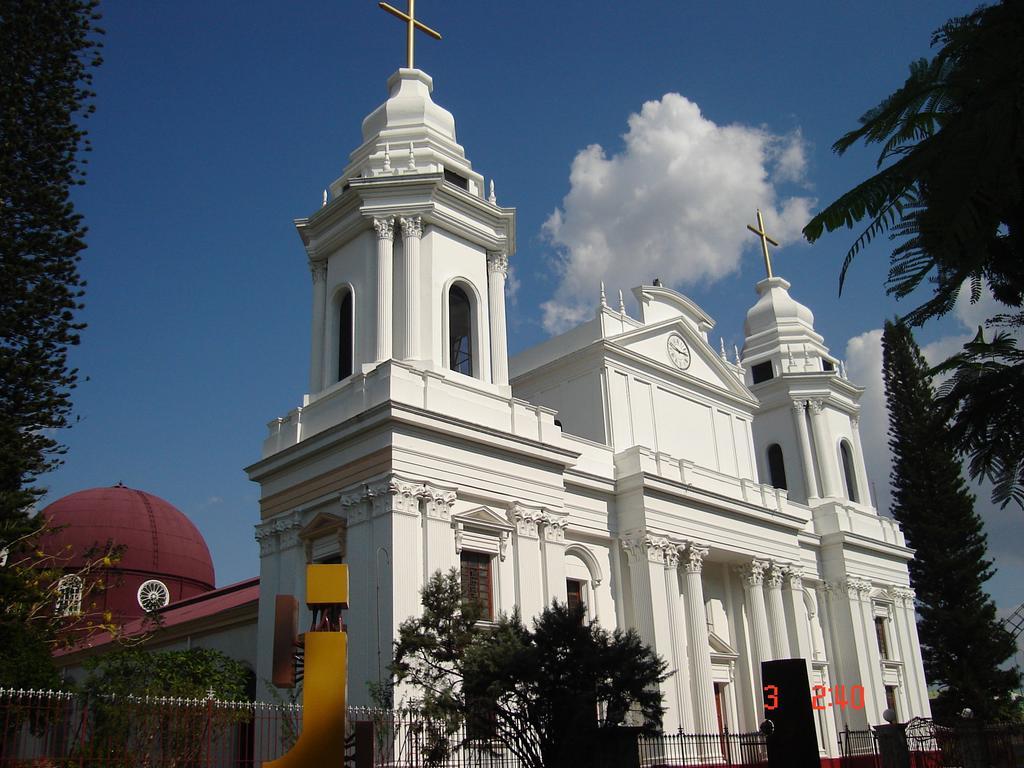 Hotel Santamaria Airport North / Alajuela Downtown Luaran gambar